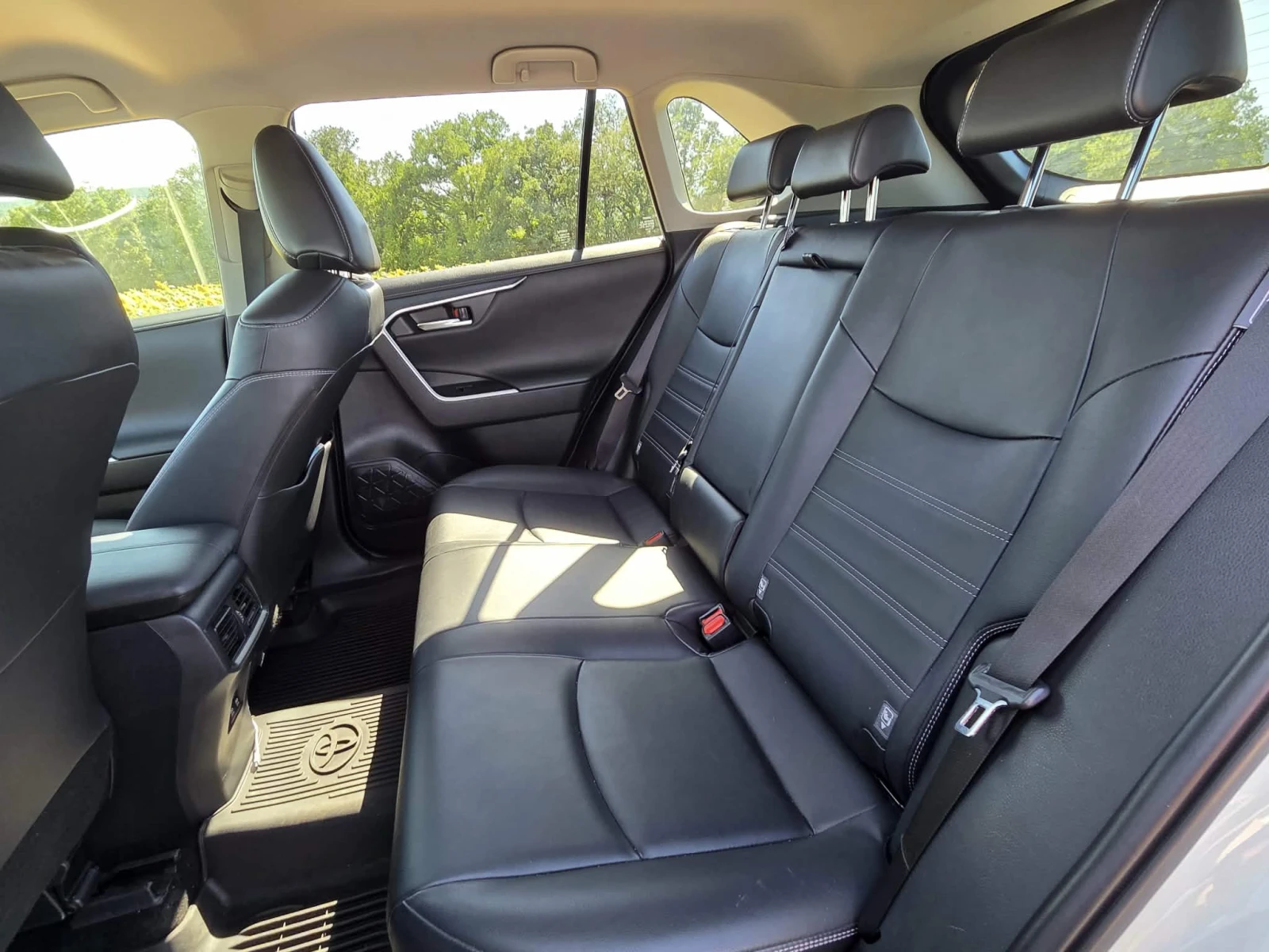 Toyota Rav4, снимка 15 - Автомобили и джипове - 55693926