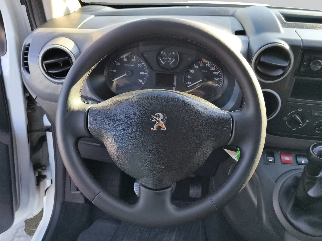 Peugeot Partner NEW FRG COURT 1.6 BlueHDI 100//1806155, снимка 10 - Бусове и автобуси - 55432010