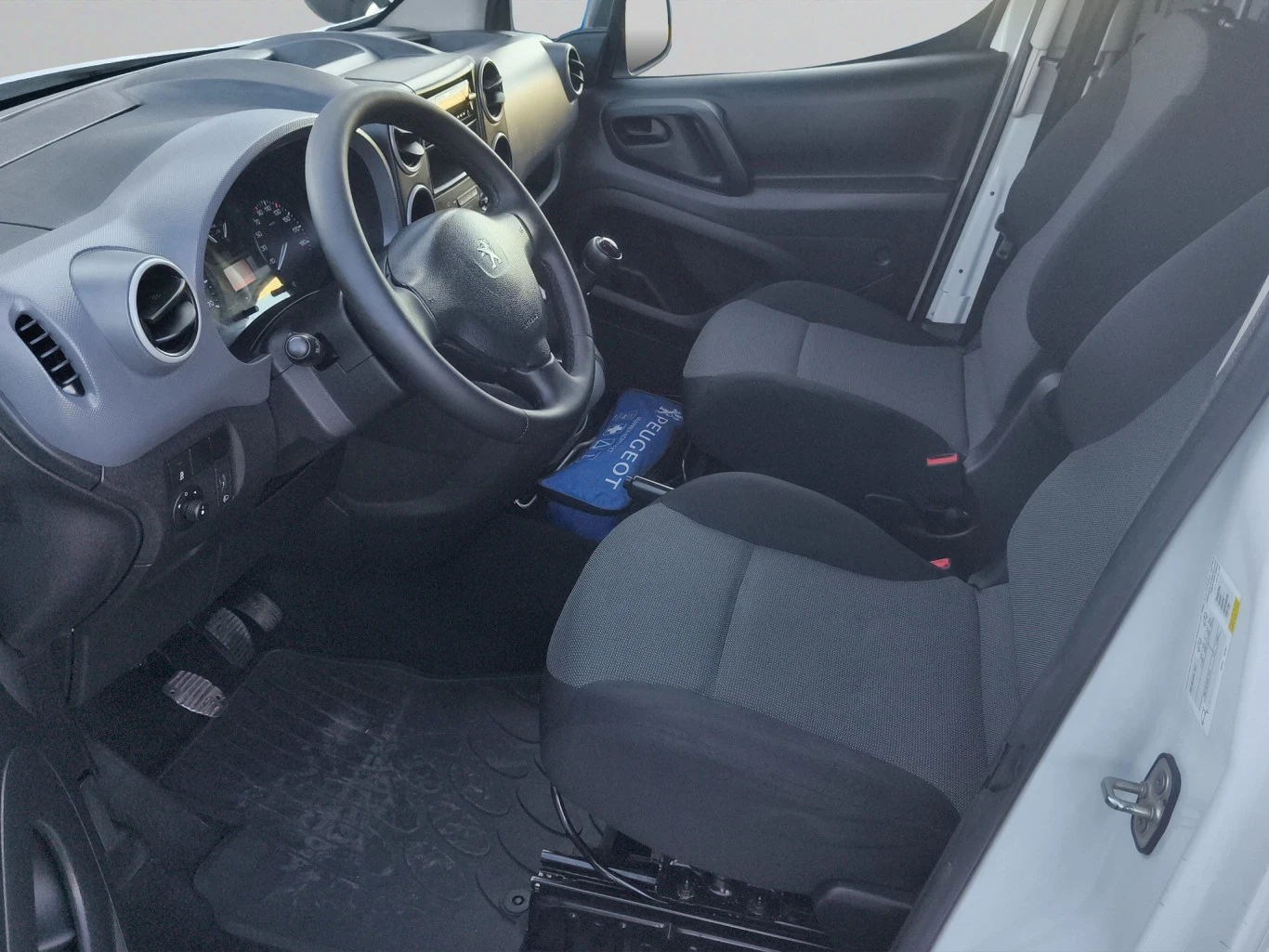 Peugeot Partner NEW FRG COURT 1.6 BlueHDI 100//1806155, снимка 9 - Бусове и автобуси - 55432010