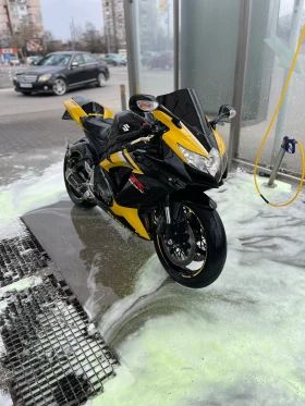 ������ Suzuki Gsxr