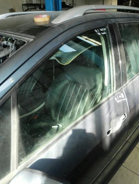 Стъкло предно ляво Пежо 407sw комби