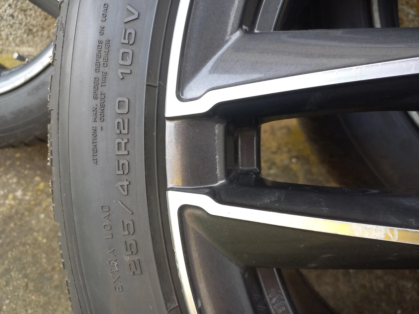   255/45R20  Audi SQ5 | Mobile.bg   3