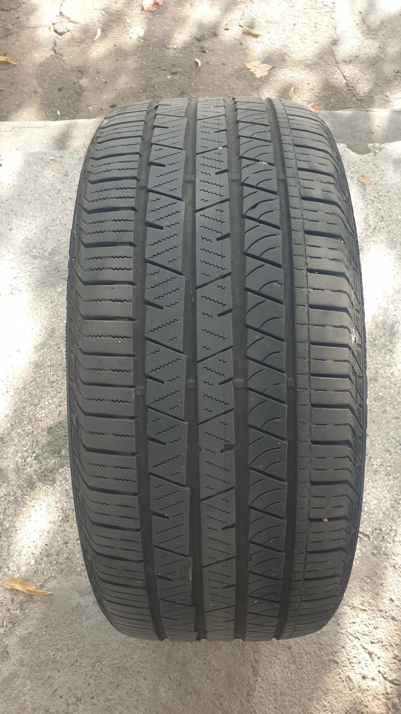 Гуми Всесезонни 275/40R22