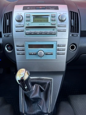 Toyota Corolla verso 2.2 D4D / Регистрирана , снимка 13