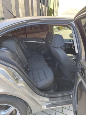 Skoda Octavia 2.0 TDI Common Rail 6 скорости, снимка 14