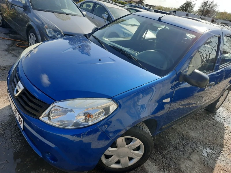 Dacia Sandero ! КАТО НОВ, снимка 8 - Автомобили и джипове - 38557950