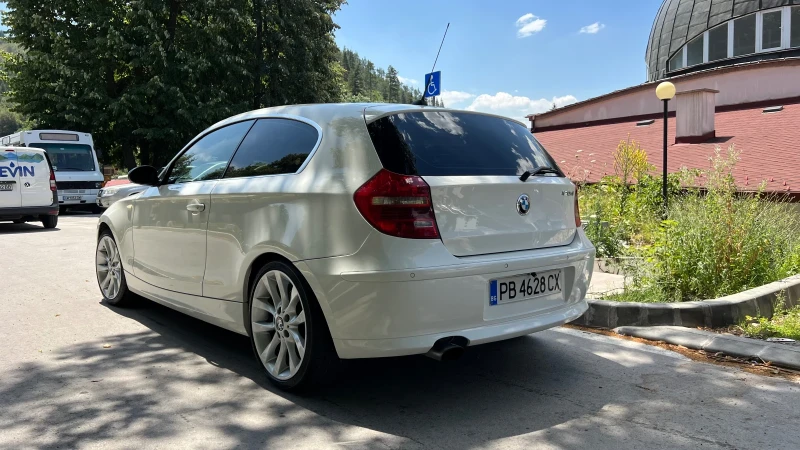 BMW 120 D, снимка 2 - Автомобили и джипове - 48105489