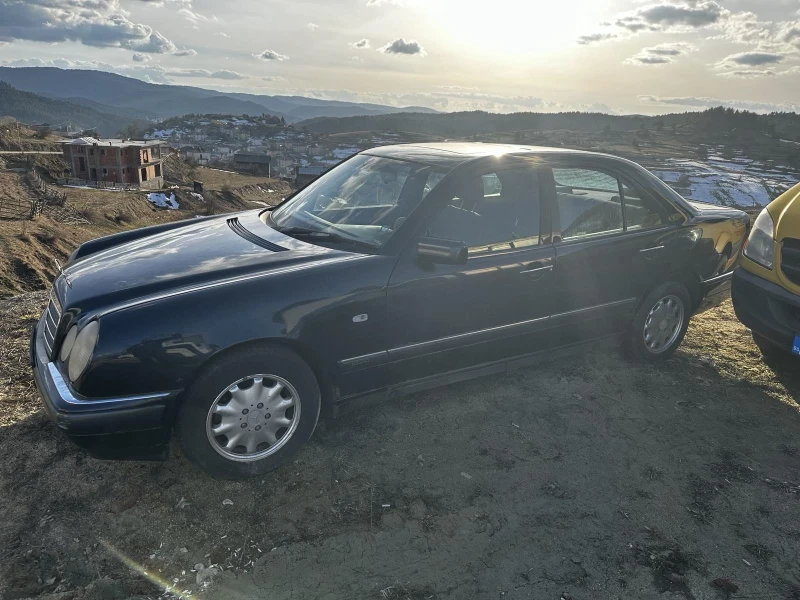 Mercedes-Benz E 290, снимка 2 - Автомобили и джипове - 48913290