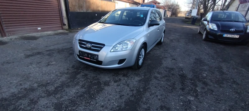 Kia Ceed 1.4i ГАЗ фабрична, снимка 1 - Автомобили и джипове - 48927482