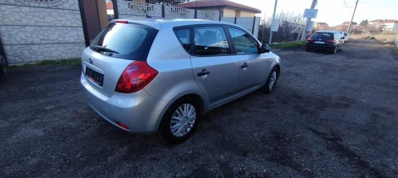 Kia Ceed 1.4i ГАЗ фабрична, снимка 6 - Автомобили и джипове - 48927482