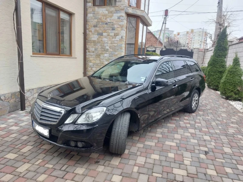 Mercedes-Benz E 200, снимка 1 - Автомобили и джипове - 49504984