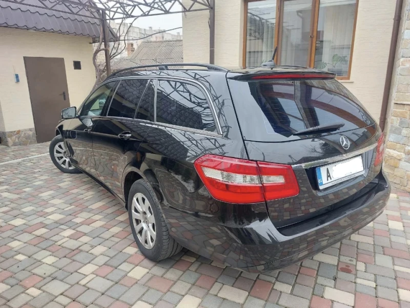 Mercedes-Benz E 200, снимка 3 - Автомобили и джипове - 49504984