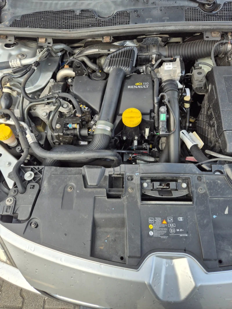 Renault Megane 1.5 dci, снимка 8 - Автомобили и джипове - 52477355