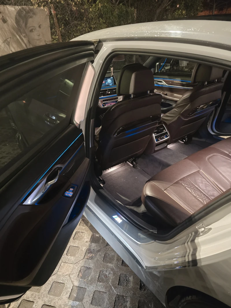 BMW 750, снимка 12 - Автомобили и джипове - 52541741