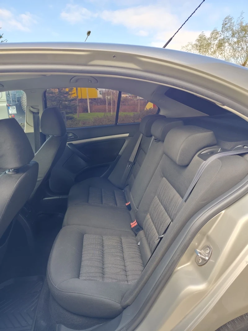 Skoda Octavia 2.0 TDI Common Rail 6 скорости, снимка 15 - Автомобили и джипове - 52752388