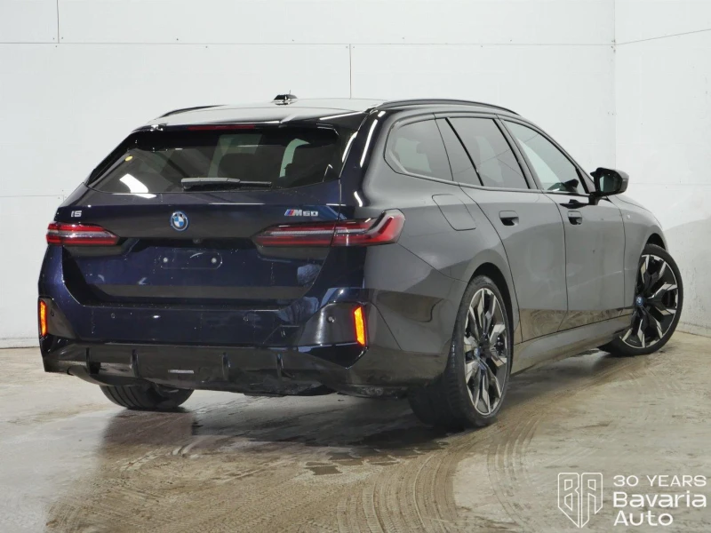BMW i5 M60 xDrive Touring, снимка 3 - Автомобили и джипове - 52833519