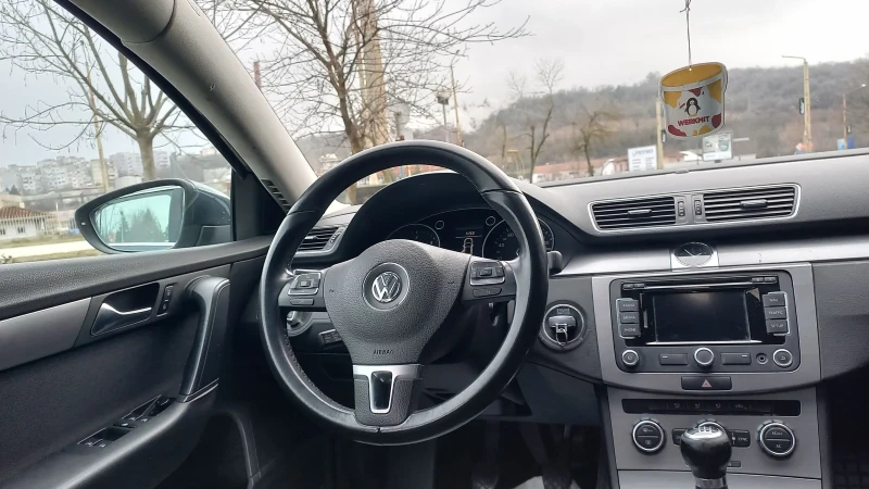 VW Passat 1, 6tdi 105кс , снимка 11 - Автомобили и джипове - 53312882