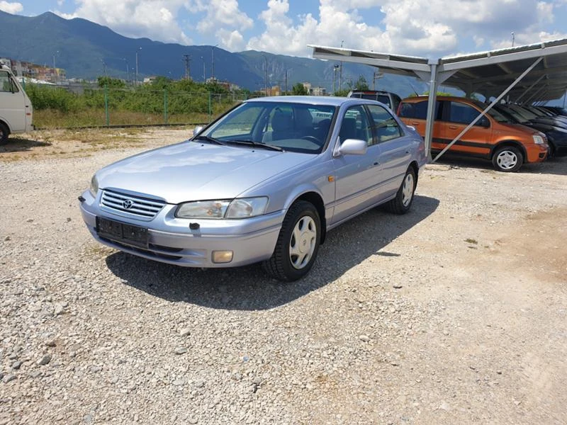 Toyota Camry 2.2.GL131кс .159000км  , снимка 1 - Автомобили и джипове - 37208115