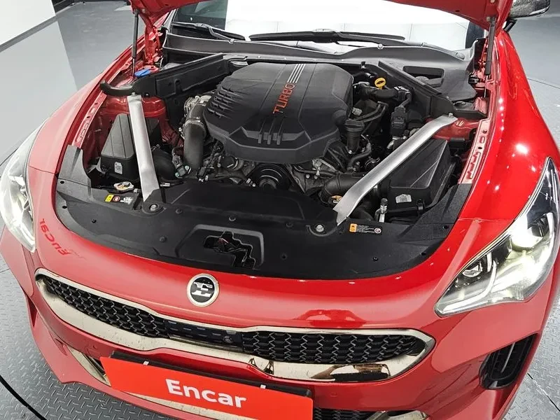 Kia Stinger 3.3 AWD GT - САМО 30% АВАНС, снимка 6 - Автомобили и джипове - 55889035