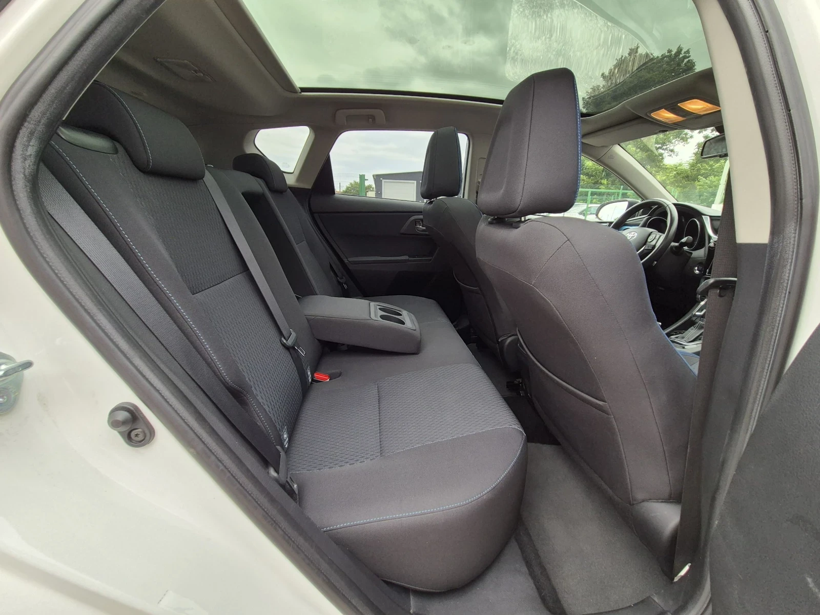 Toyota Auris 1.2t ������� FACE LIFT  | Mobile.bg � ����������� 12