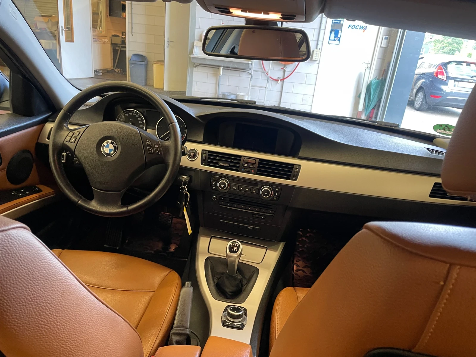 BMW 318  - изображение 4