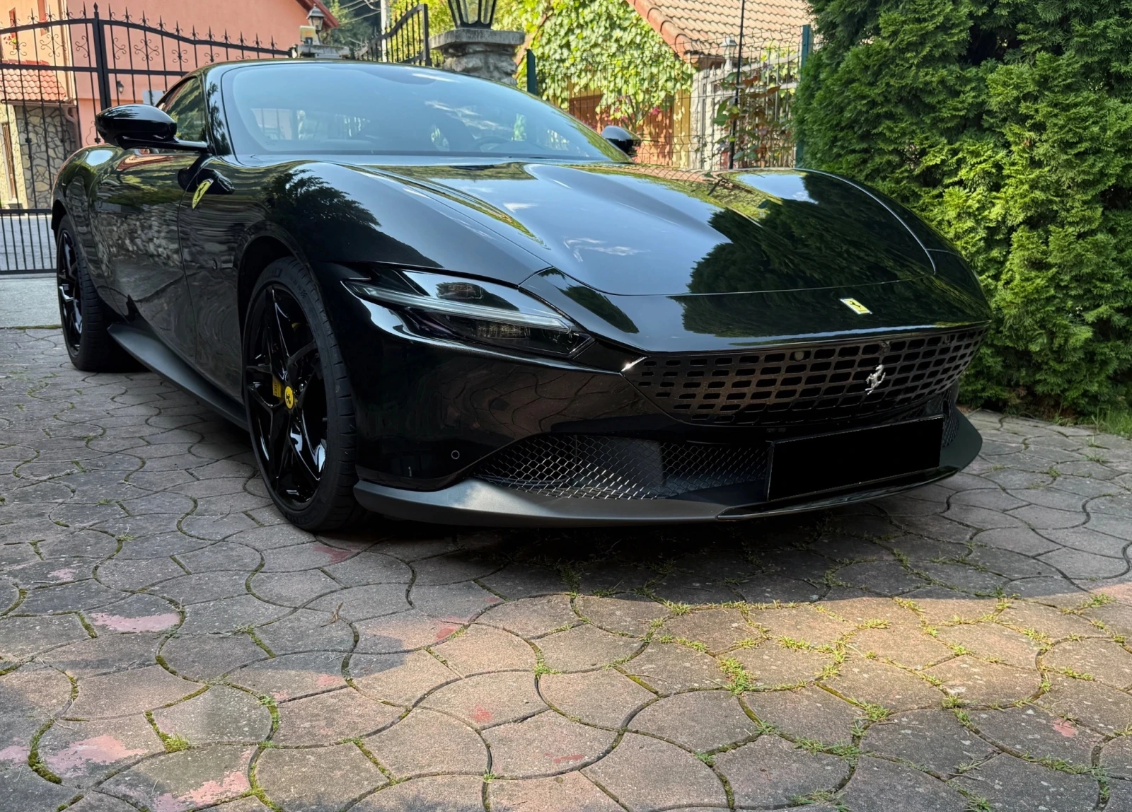 Ferrari Roma 3.9 V8 - изображение 5