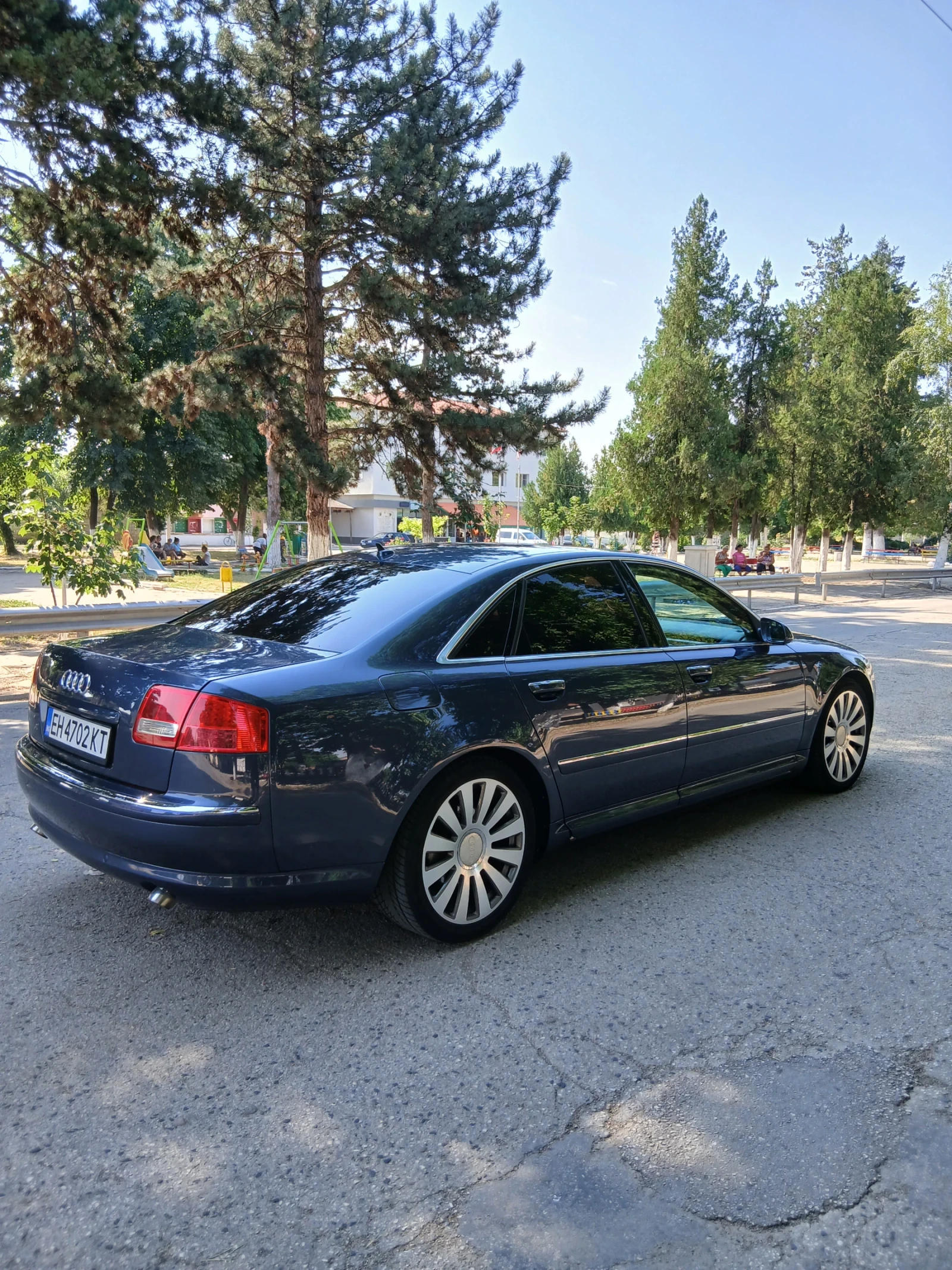 Audi A8  - изображение 2