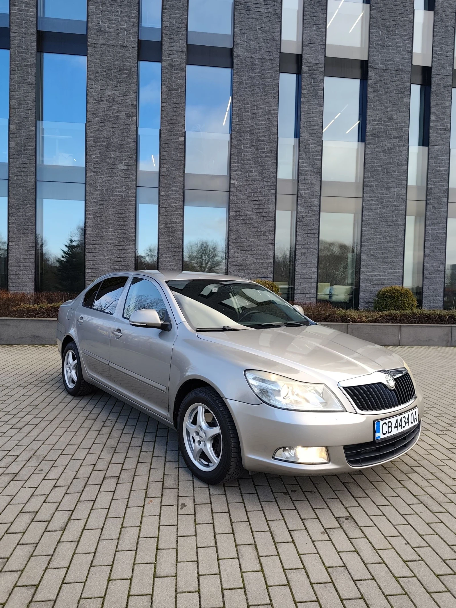 Skoda Octavia 2.0 TDI Common Rail 6 скорости - изображение 5