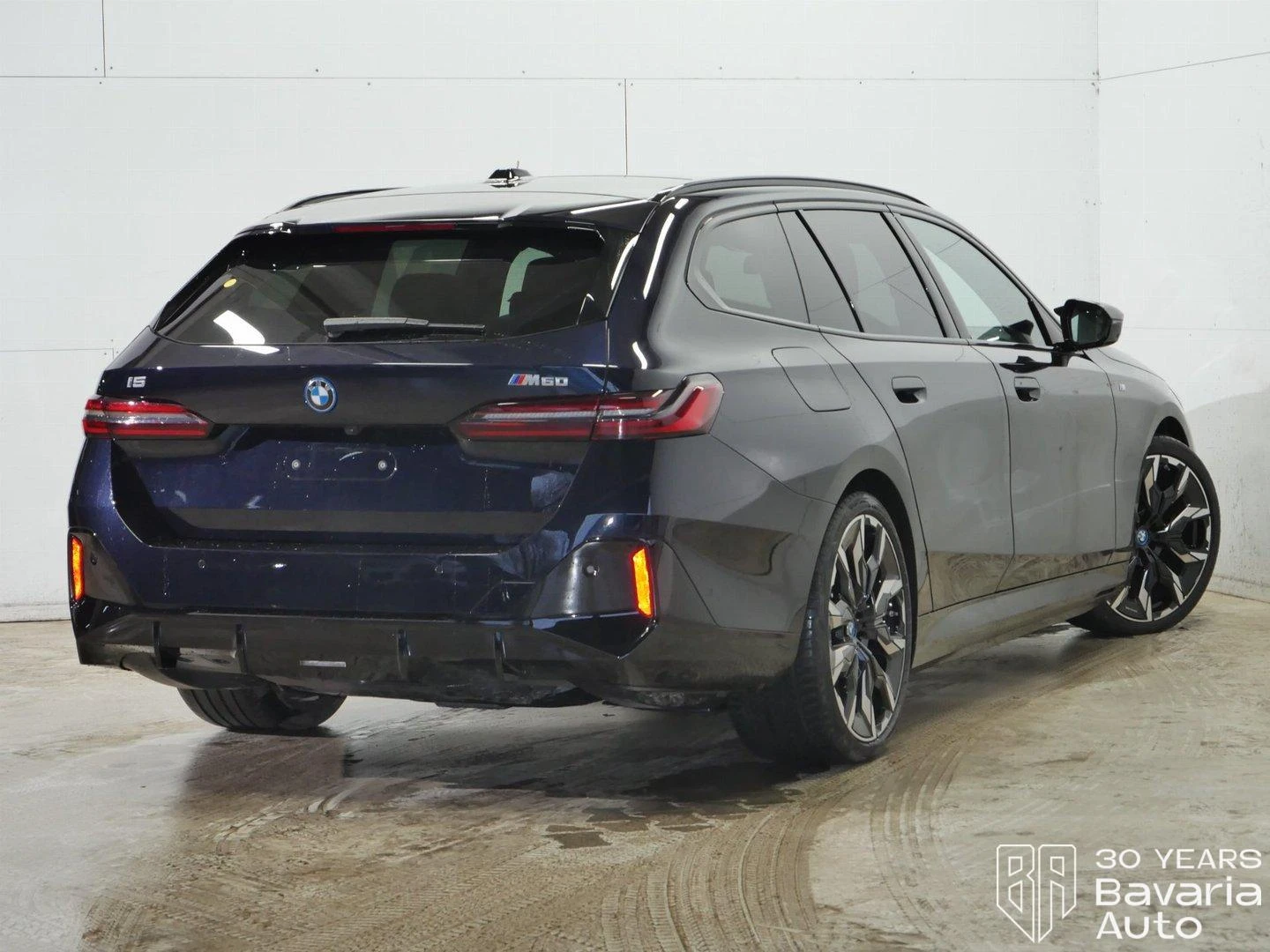 BMW i5 M60 xDrive Touring | Mobile.bg � ����������� 3