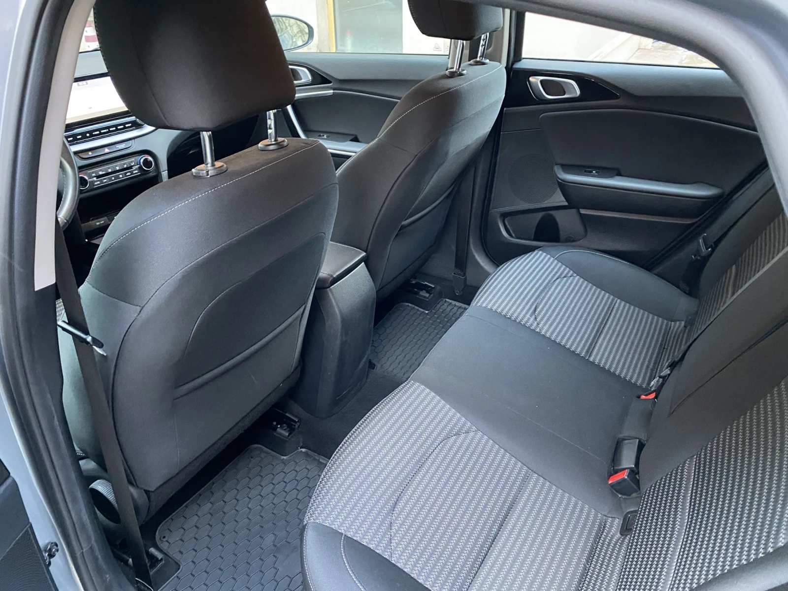 Kia Ceed 1.5 T-GDI/DCT7/ Active Business | Mobile.bg � ����������� 12