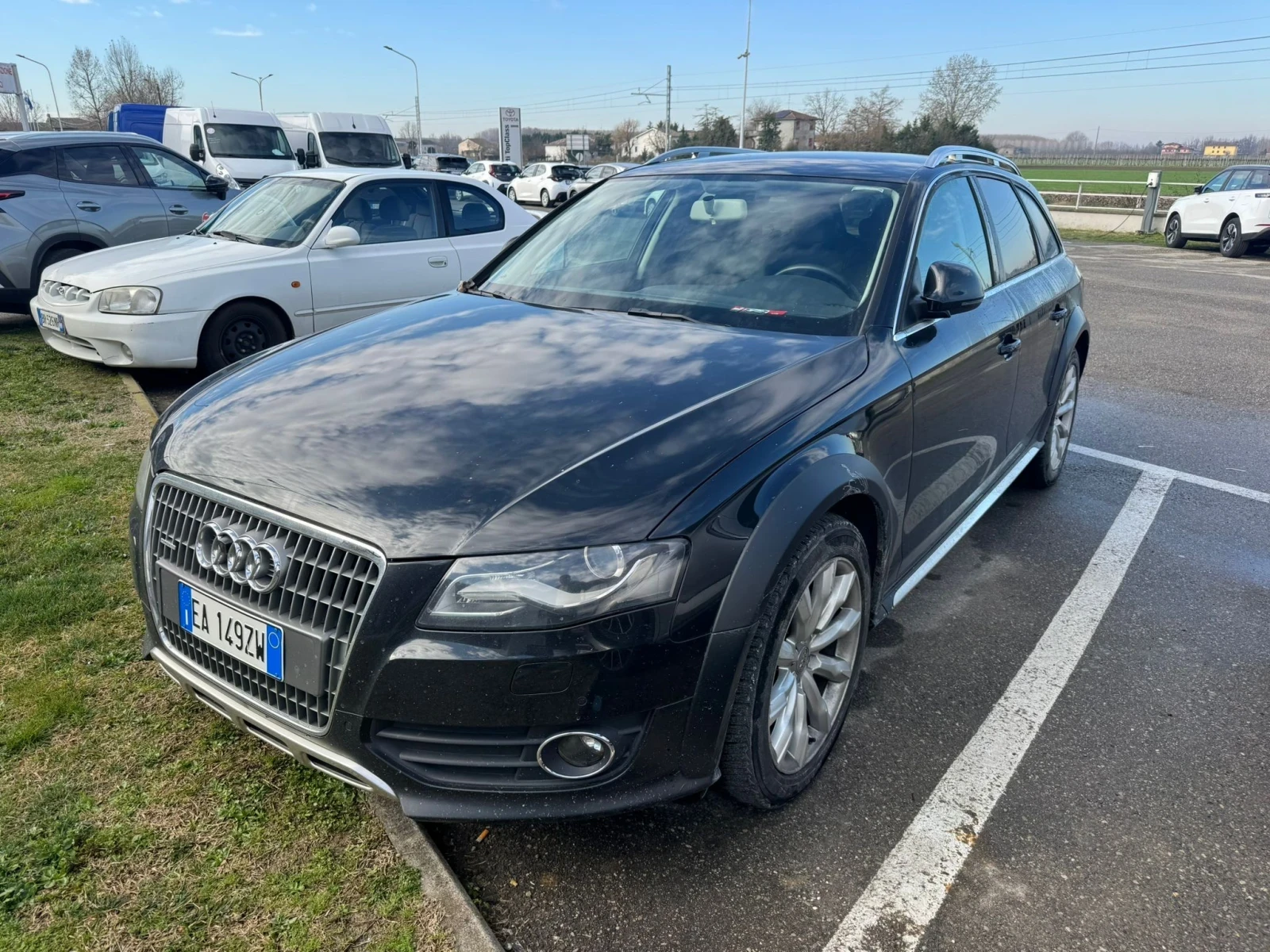 Audi A4 (KATO НОВА)^(QUATTRO)