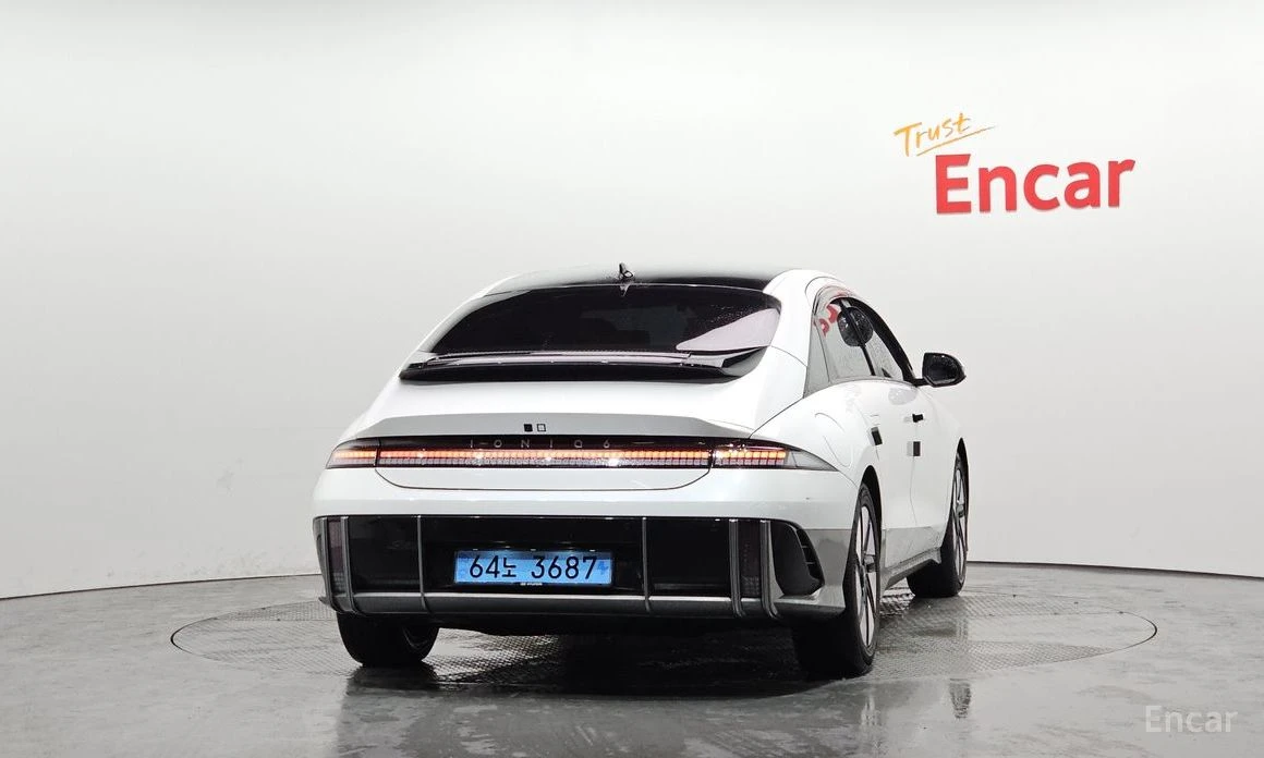 Hyundai Ioniq 6 * LONG RANGE* EXCLUSIVE* КОЖА* ПОДГРЕВ* ОБДУХВАНЕ*, снимка 4 - Автомобили и джипове - 53977540