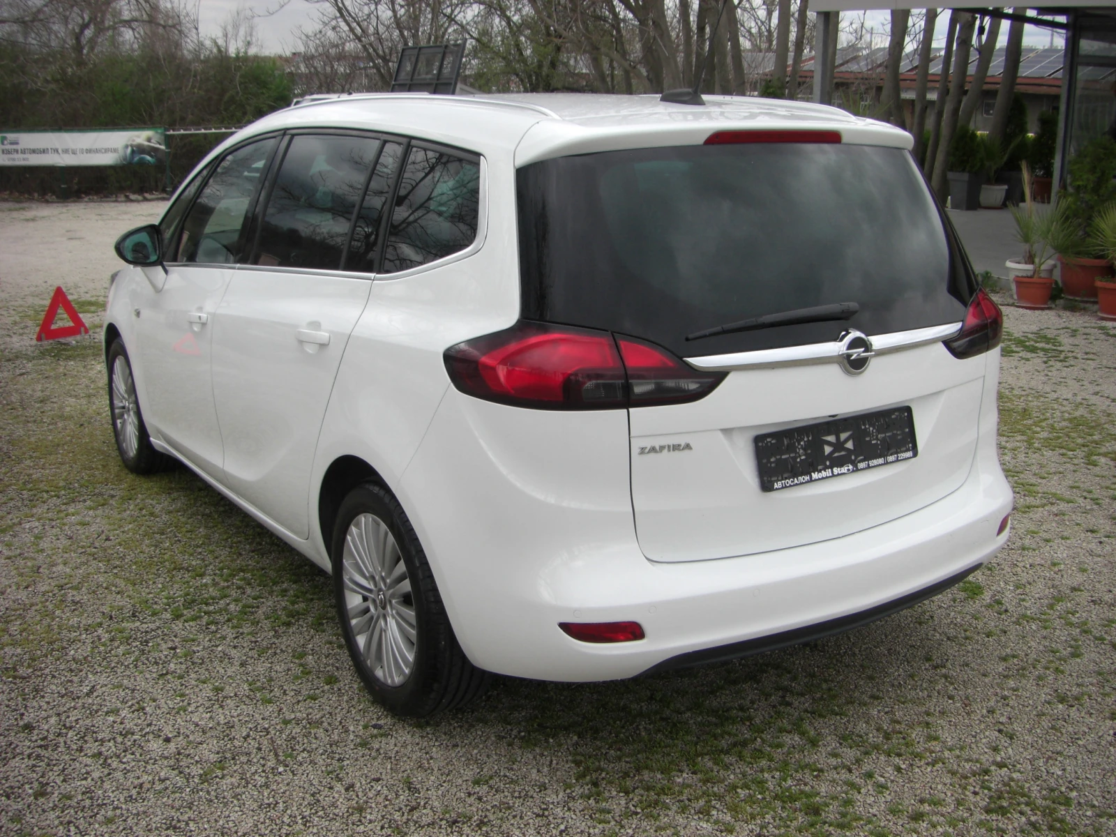 Opel Zafira 1.6cdti NAVI DISTANS LED 7MECTA, снимка 3 - Автомобили и джипове - 54107142