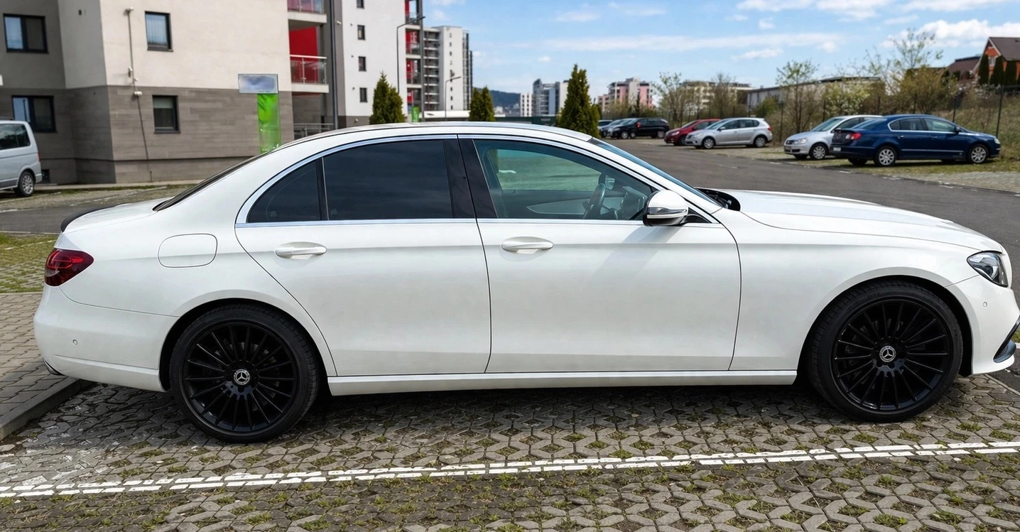 Mercedes-Benz E 200 d 4MATIC, снимка 2 - Автомобили и джипове - 54270416