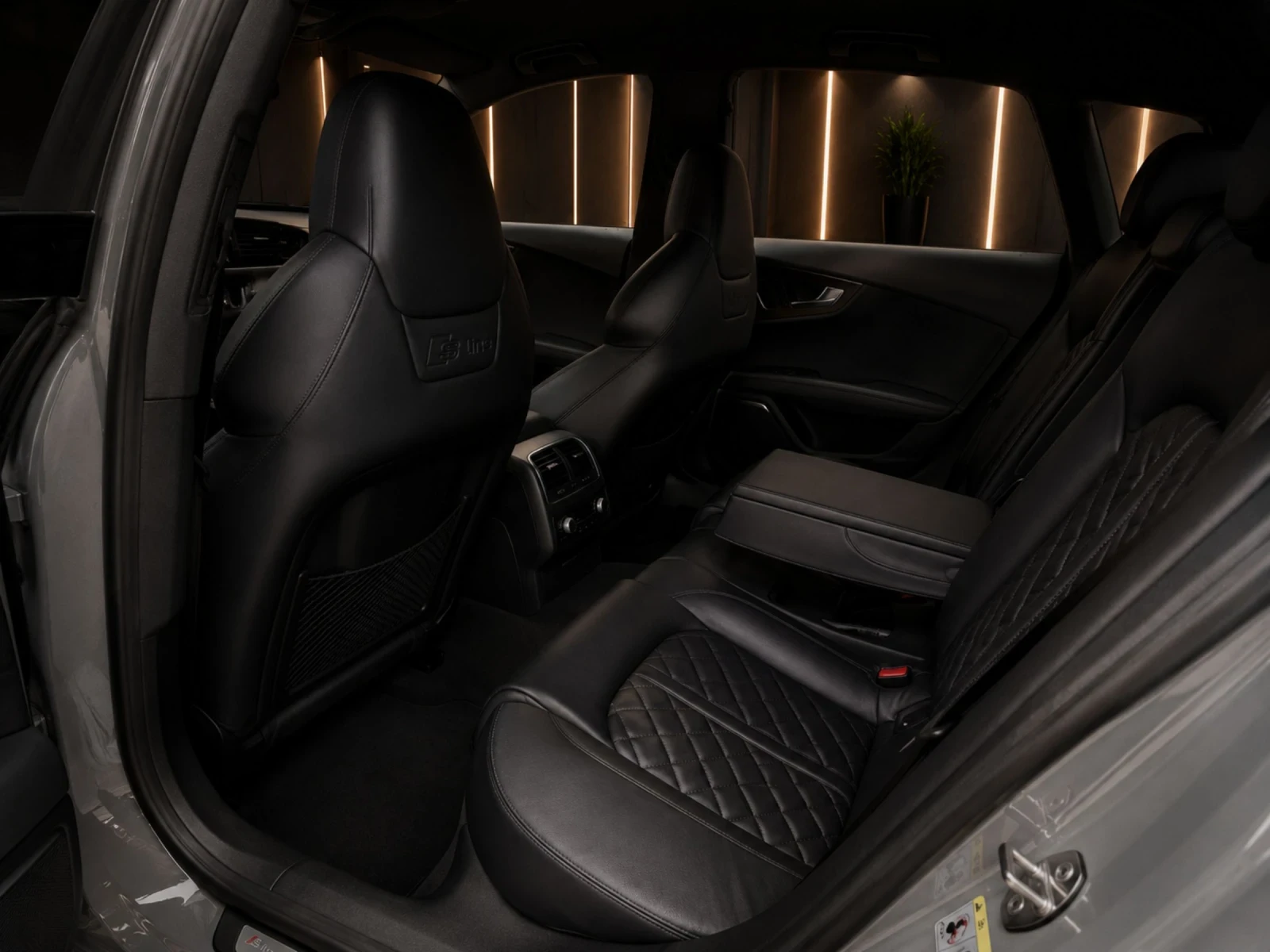 Audi A7 ОЧАКВАН ВНОСAudi A7 Competition 3.0 BiTDI Quattro , снимка 5 - Автомобили и джипове - 54652652