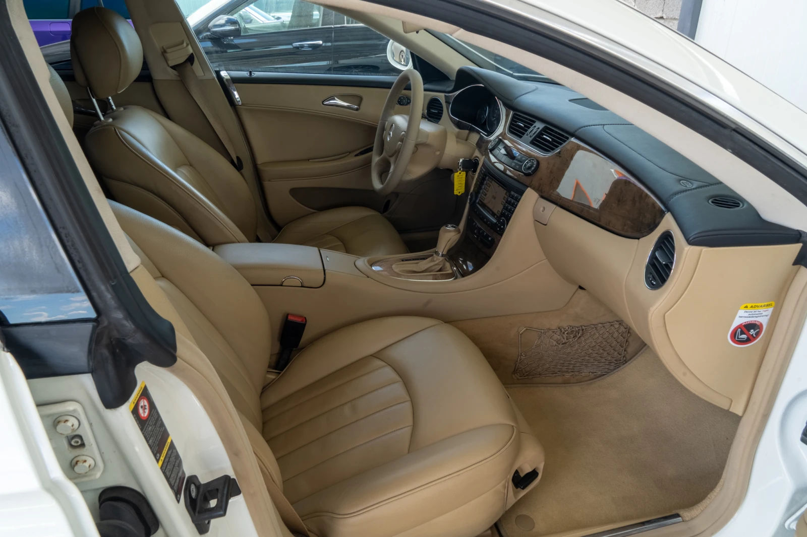 Mercedes-Benz CLS 320 D = 2007 = TOP = 7G-TRONIC = ЛИЗИНГ = ГАРАНЦИЯ, снимка 11 - Автомобили и джипове - 54718341