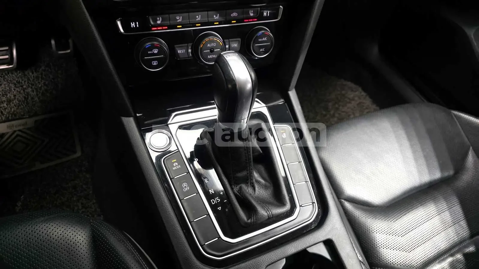 VW Arteon 2.0TDI| DINE| 360| DIGITAL| ПАНО| ВКЛ.ТЕХНОТЕСТ, снимка 8 - Автомобили и джипове - 54762140