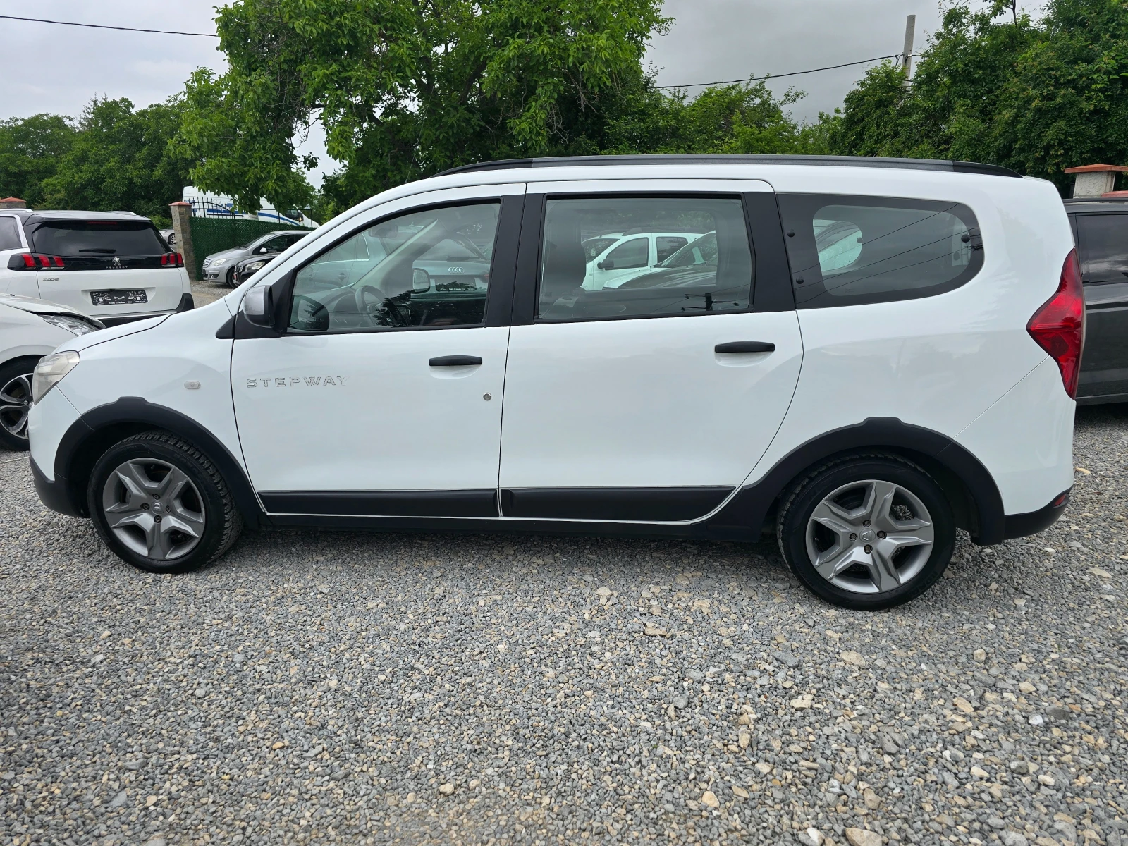Dacia Lodgy 1.5DCI-���� 6�-116 �.�-STEPWAY-7 �����-������ | Mobile.bg � ����������� 5