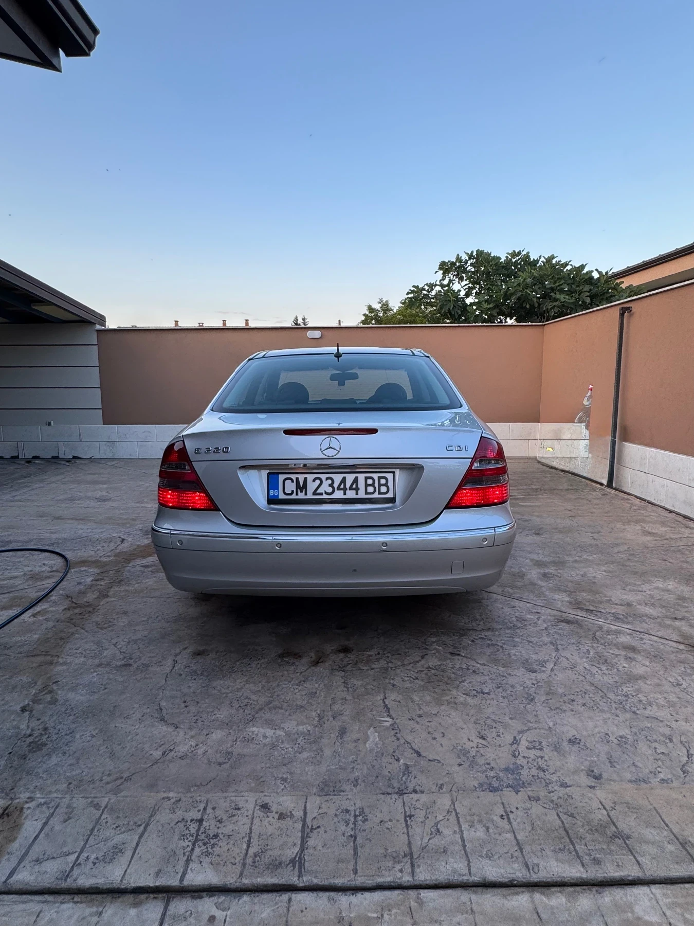 Mercedes-Benz E 220, снимка 7 - Автомобили и джипове - 55044698