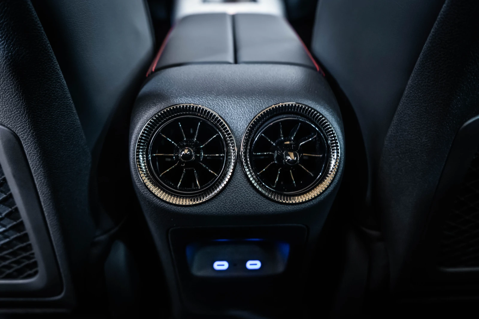 Mercedes-Benz CLA 350 4M AMG* HuD* 360* , снимка 15 - Автомобили и джипове - 55134691