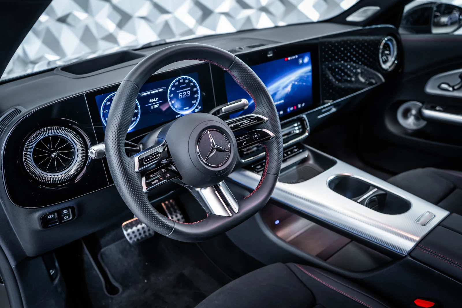 Mercedes-Benz CLA 350 4M AMG* HuD* 360* , снимка 8 - Автомобили и джипове - 55134691