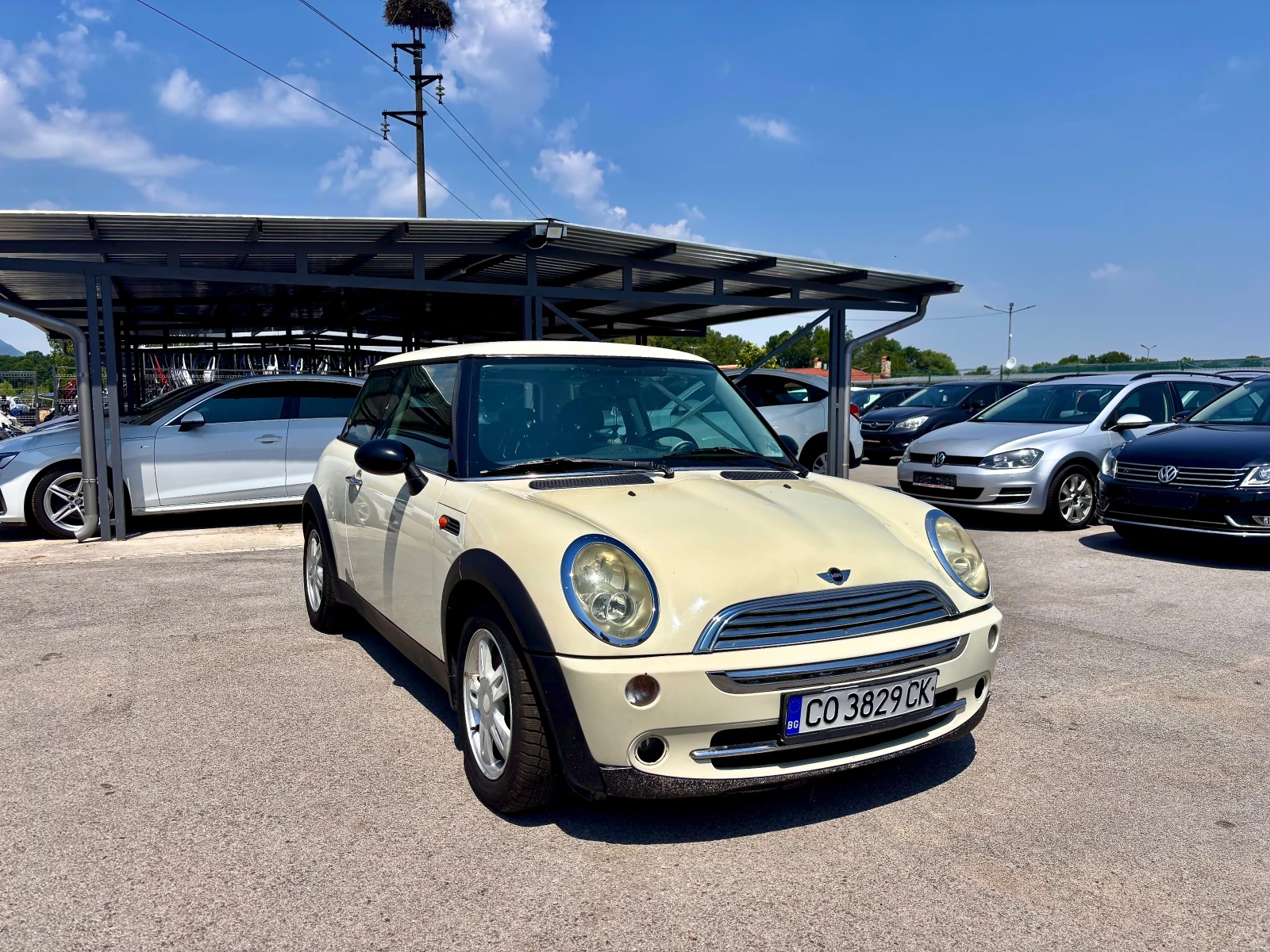 Mini One, снимка 2 - Автомобили и джипове - 55155250