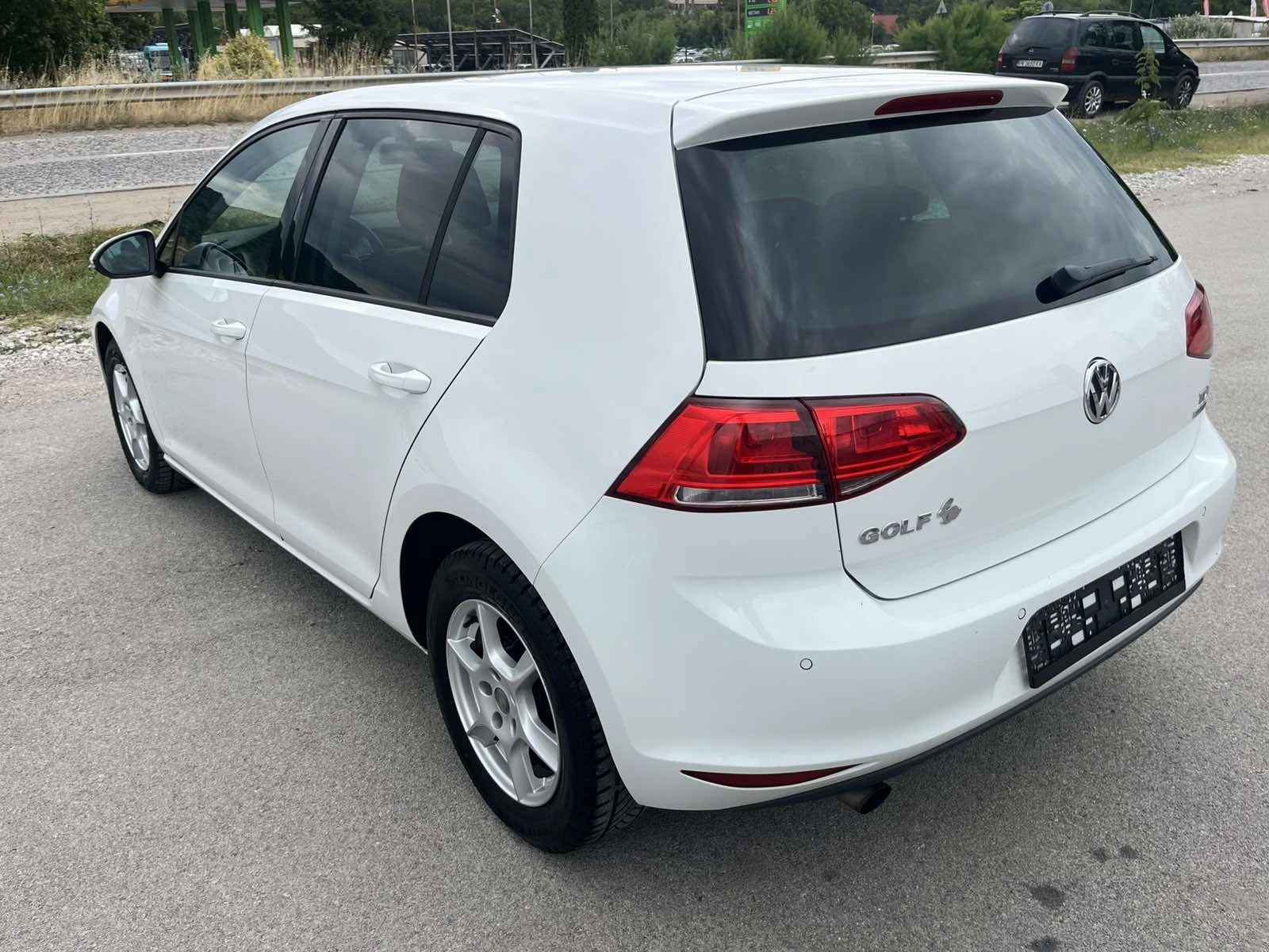 VW Golf 1.6TDI 105кс. EURO 5 DSG КЛИМАТРОНИК АВТОПИЛОT, снимка 5 - Автомобили и джипове - 55404934