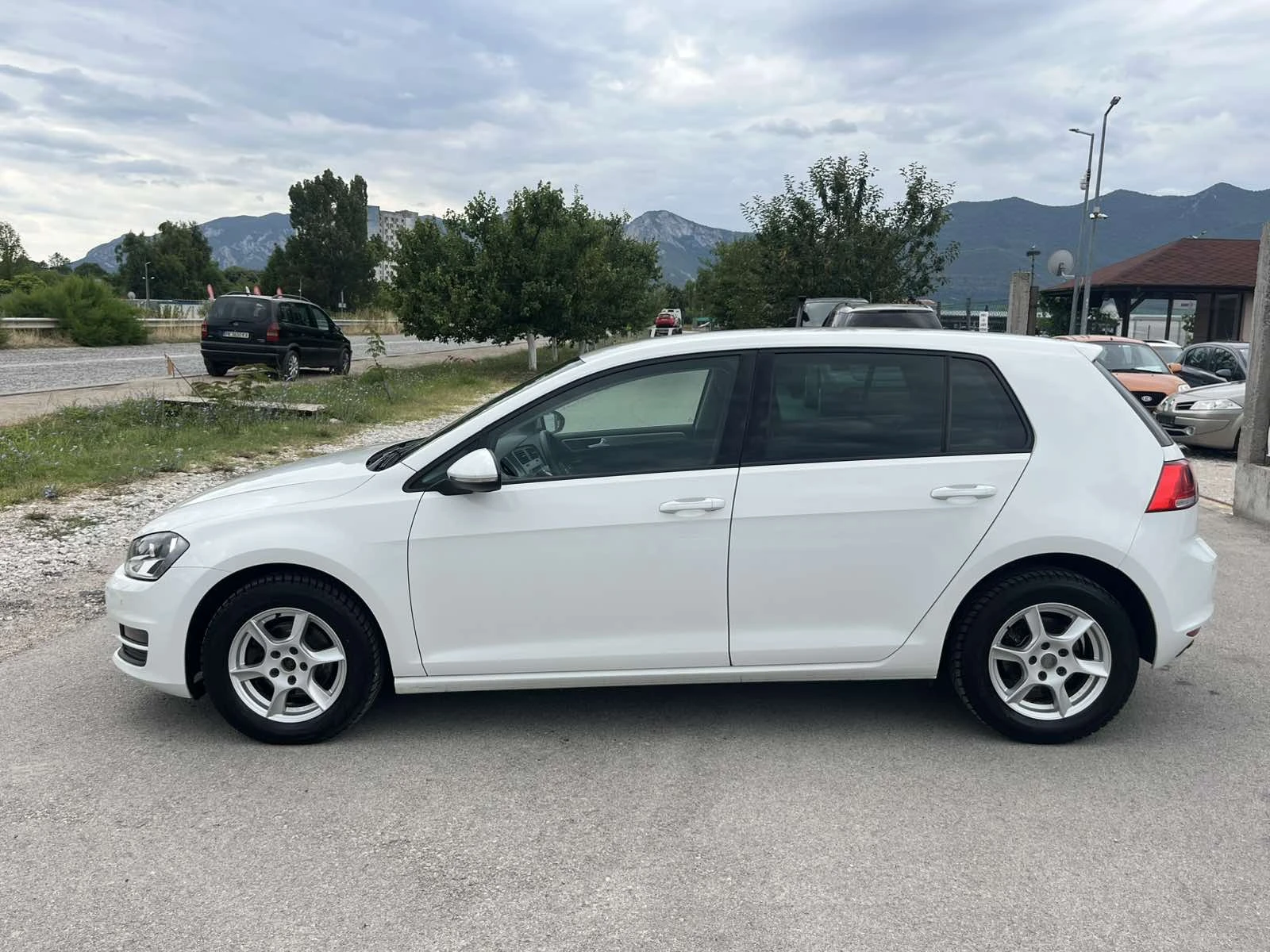 VW Golf 1.6TDI 105кс. EURO 5 DSG КЛИМАТРОНИК АВТОПИЛОT, снимка 6 - Автомобили и джипове - 55404934