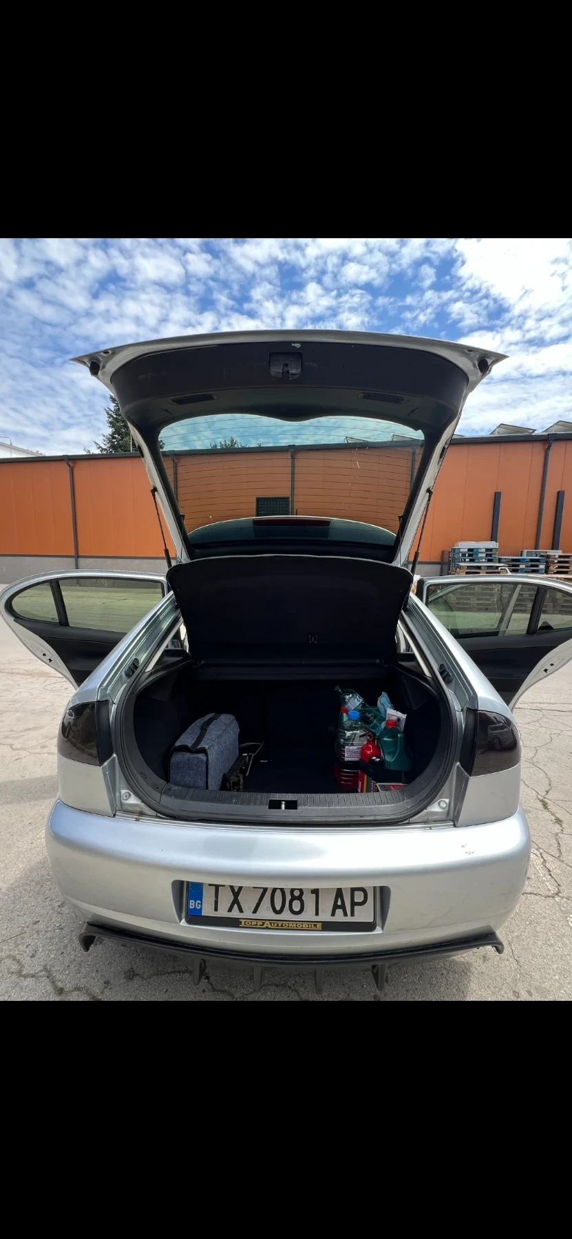 Seat Leon, снимка 8 - Автомобили и джипове - 55565758