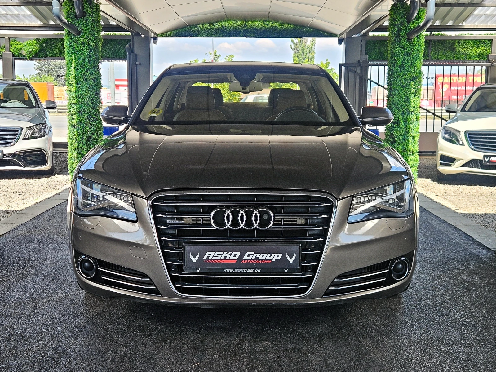 Audi A8 L/4.2TDI/TV/DISTR/BOSE/CAMERA/ОБДУХ/МАСАЖ/ВАКУМ/LI, снимка 2 - Автомобили и джипове - 55568705