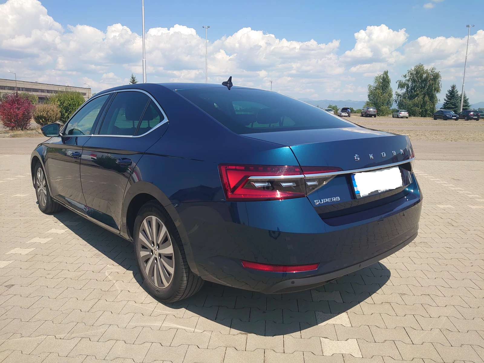 Skoda Superb Style Plus Facelift, снимка 3 - Автомобили и джипове - 55633175