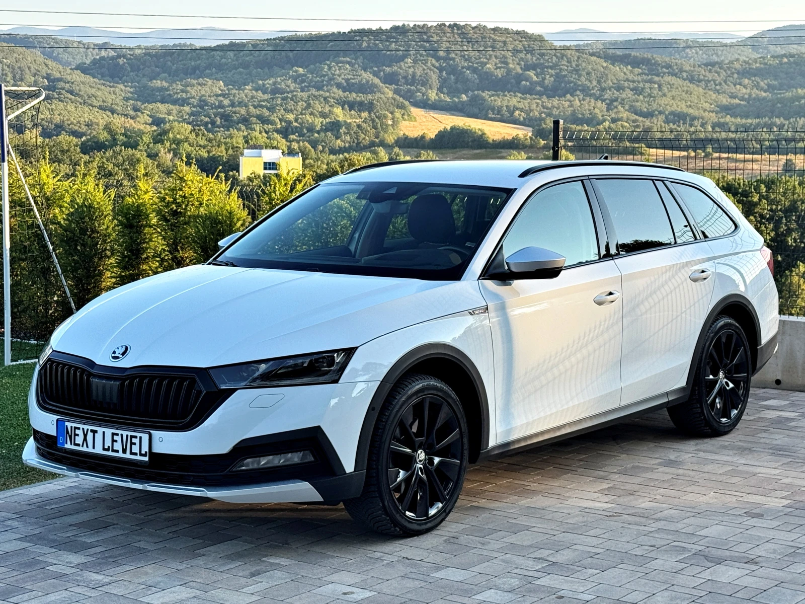 Skoda Octavia SCOUT/4x4/ДИГИТАЛ/MATRIX/АМБИЕНТ/КАТО НОВ