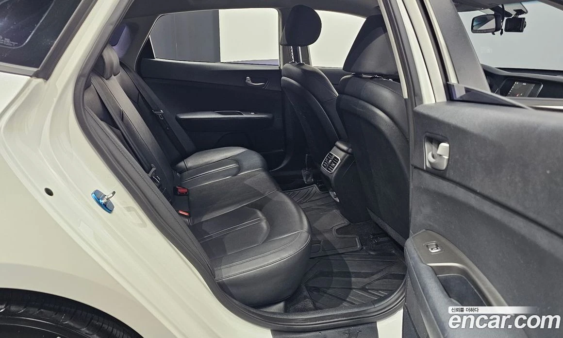 Kia K5 2.0 LPI Luxury, снимка 11 - Автомобили и джипове - 55890610