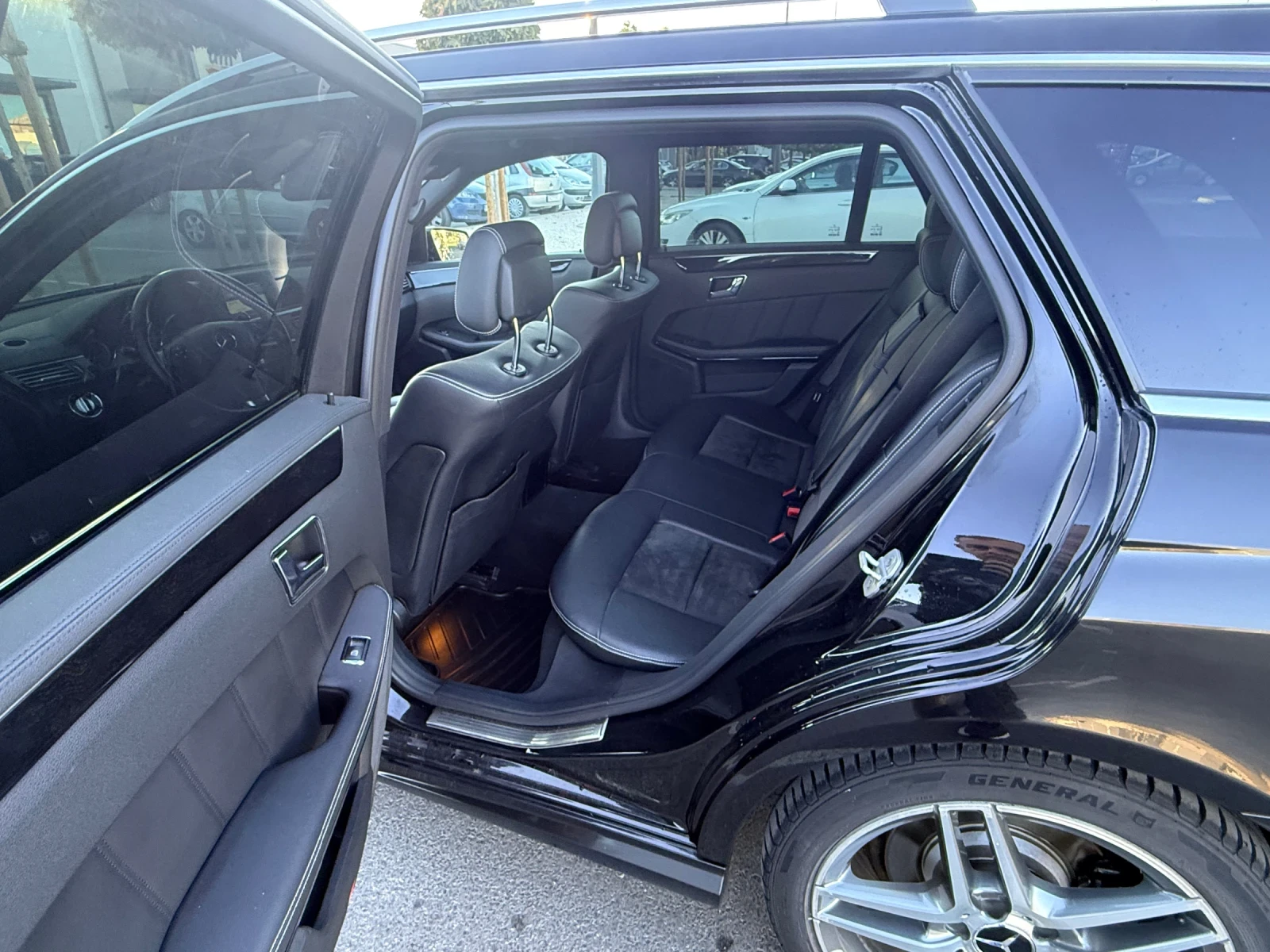 Mercedes-Benz E 350 E350CDI, снимка 8 - Автомобили и джипове - 55954115